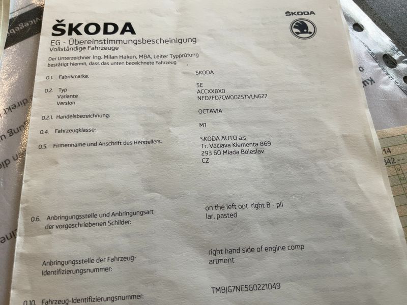 Skoda Octavia 1.6 TDI Joy 2016 – снимка 22