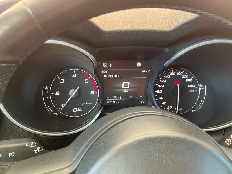 Alfa Romeo Stelvio 2.2 JTDM Sprint Q4 2020 – снимка 18