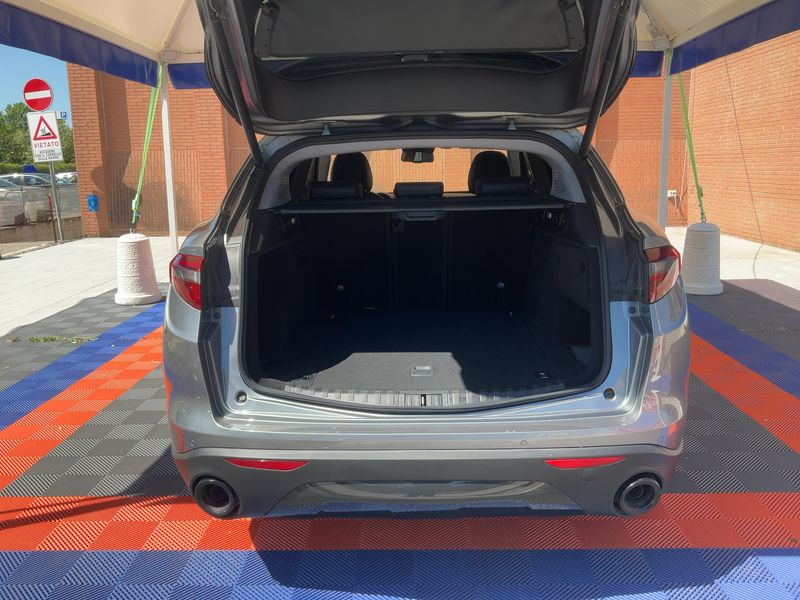 Alfa Romeo Stelvio 2.2 JTDM Sprint Q4 2020 – снимка 15