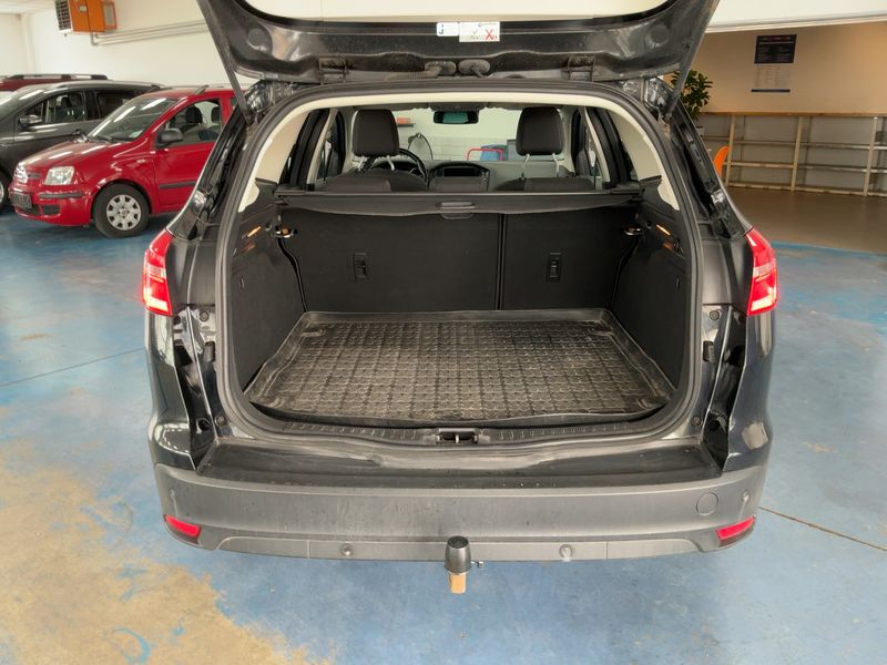 Ford Focus 1.5 TDCi Titanium 2015 – снимка 15