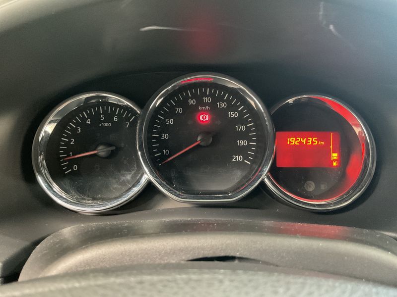 Dacia Sandero 1.5 dCi Stepway Prestige 2013 – снимка 4