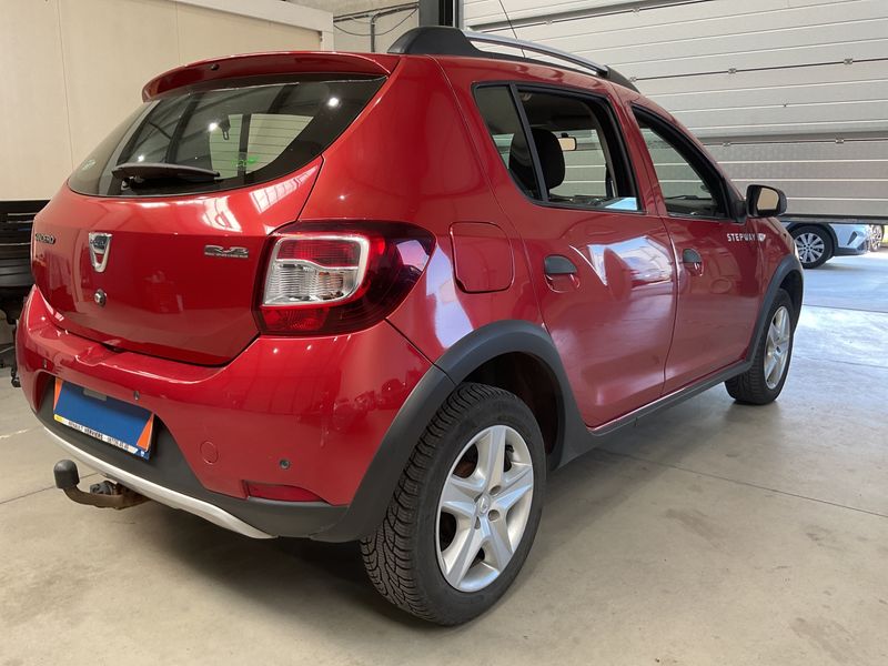Dacia Sandero 1.5 dCi Stepway Prestige 2013 – снимка 2