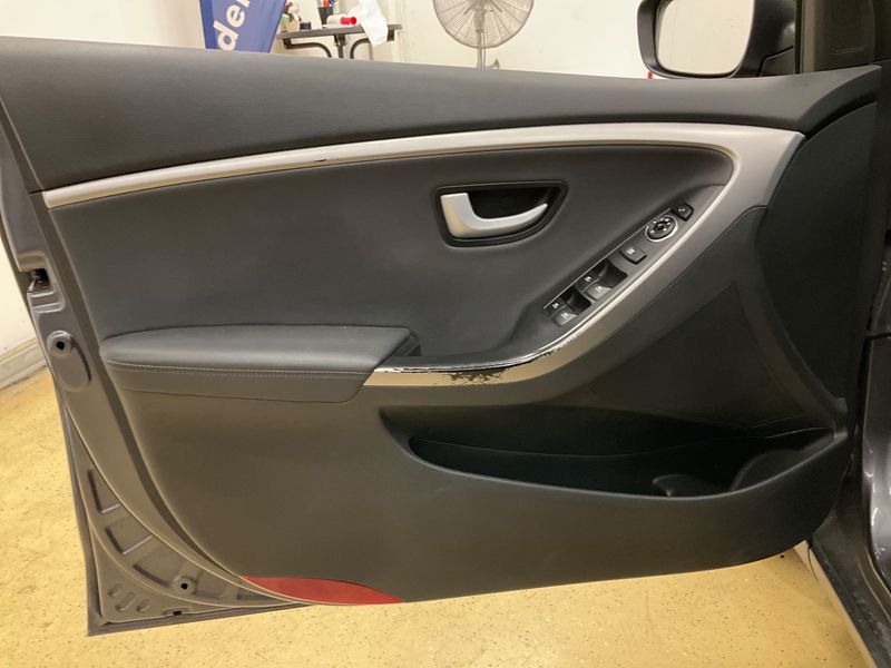 Hyundai i30 1.6 GDI Premium 2015 – снимка 24