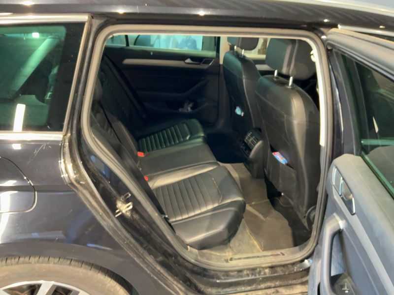 Volkswagen Passat 2.0 TDI Highline BlueMotion Tech 2016 – снимка 20
