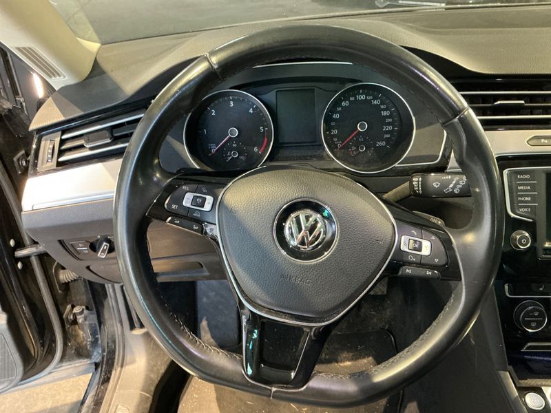 Volkswagen Passat 2.0 TDI Highline BlueMotion Tech 2016 – снимка 48