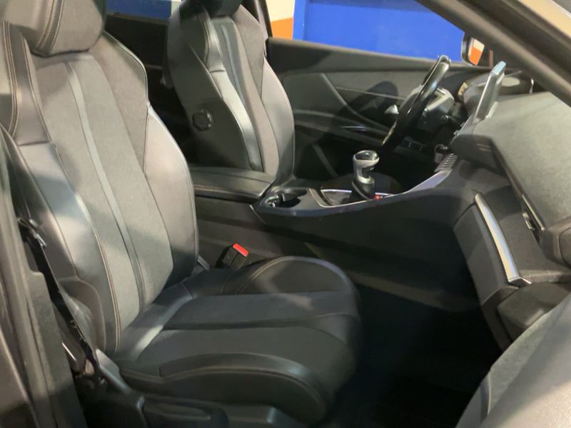 Peugeot 5008 1.5 Blue-HDi GT Line 2019 – снимка 16