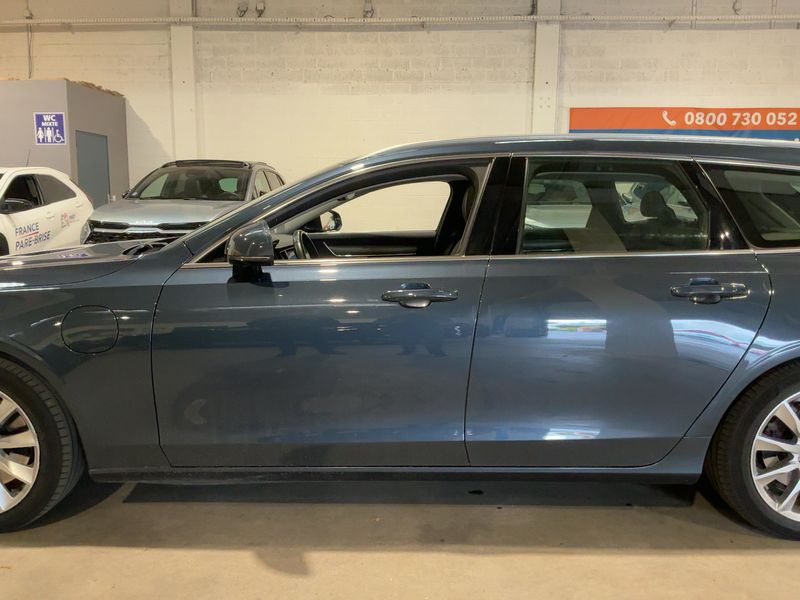 Volvo V90 2.0 T8 Plug-in Hybrid Inscription Luxe AWD 2018 – снимка 4