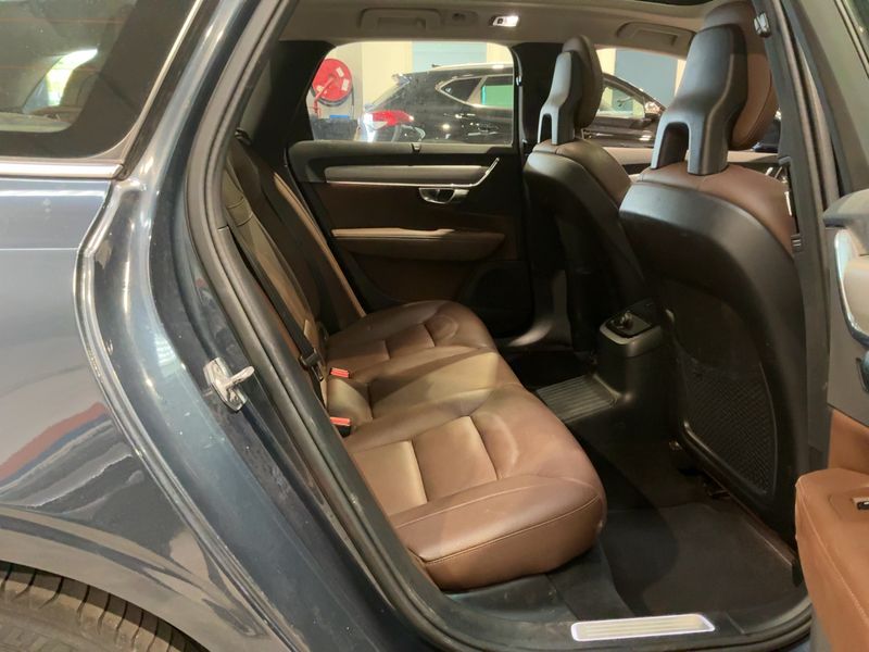 Volvo V90 2.0 T8 Plug-in Hybrid Inscription Luxe AWD 2018 – снимка 19