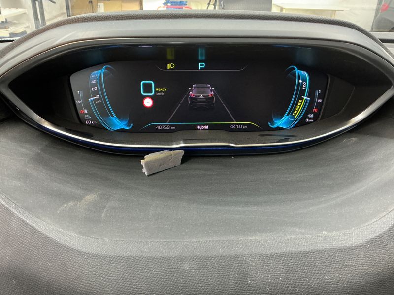 Peugeot 3008 1.6 Hybrid 225 GT 2022 – снимка 18