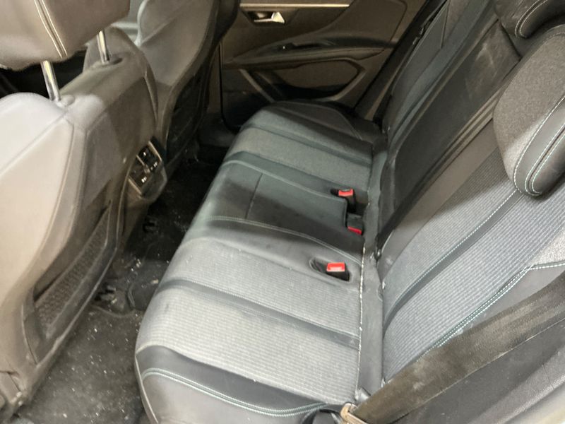 Peugeot 3008 1.6 Hybrid 225 GT 2022 – снимка 38