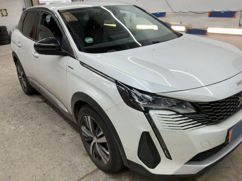 Peugeot 3008 1.6 Hybrid 225 GT 2022 – снимка 12