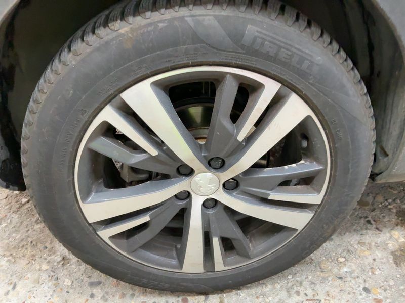 Peugeot 3008 1.6 Hybrid 225 GT 2022 – снимка 9