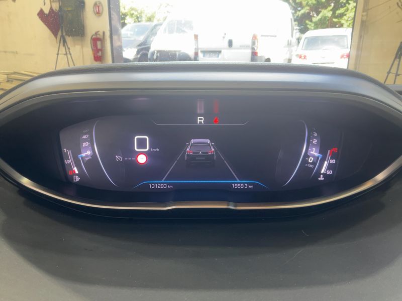 Peugeot 5008 1.2 PureTech Allure Pack 2023 – снимка 18