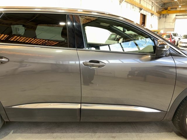 Peugeot 5008 1.2 PureTech Allure Pack 2023 – снимка 10
