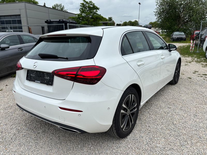 Mercedes-Benz A-Klasse A 180 d AMG Line 2023 – снимка 8