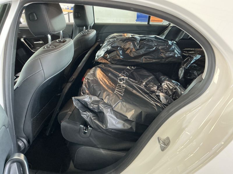 Mercedes-Benz A-Klasse A 180 d AMG Line 2023 – снимка 29