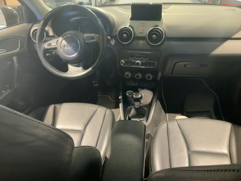 Audi A1 Sportback 1.6 TDI Design 2016 – снимка 17