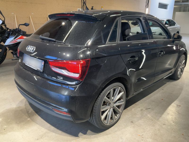 Audi A1 Sportback 1.6 TDI Design 2016 – снимка 8