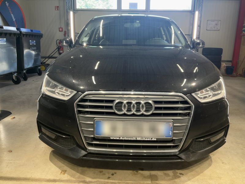 Audi A1 Sportback 1.6 TDI Design 2016 – снимка 14