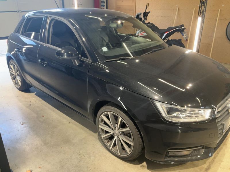 Audi A1 Sportback 1.6 TDI Design 2016 – снимка 12