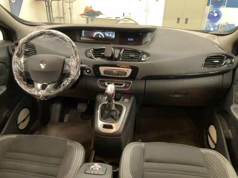Renault Grand Scenic 1.5 dCi BOSE Edition 2016 – снимка 18