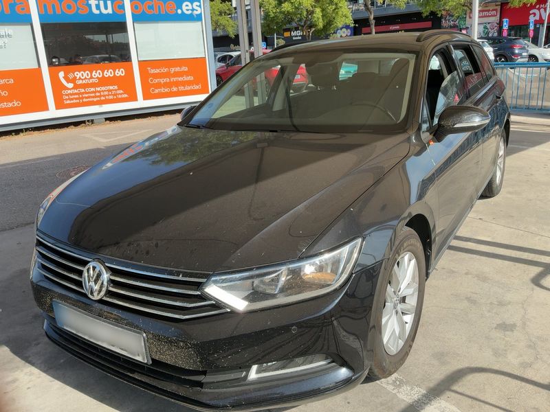 Volkswagen Passat 1.6 TDI Edition BlueMotion Tech 2016 – снимка 1