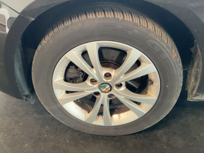 Alfa Romeo Giulietta 1.4 Turbo Turismo 2011 – снимка 3