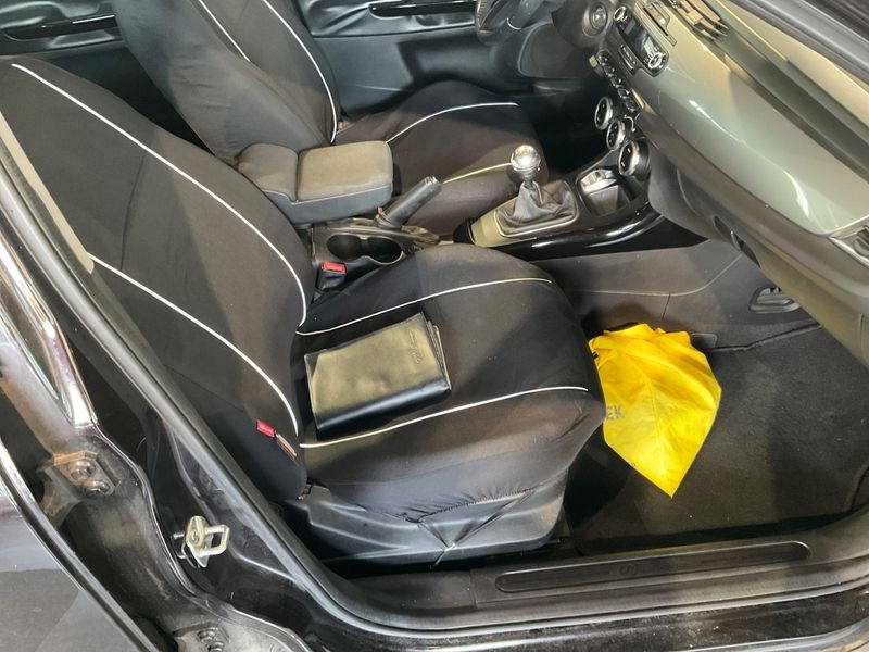 Alfa Romeo Giulietta 1.4 Turbo Turismo 2011 – снимка 22