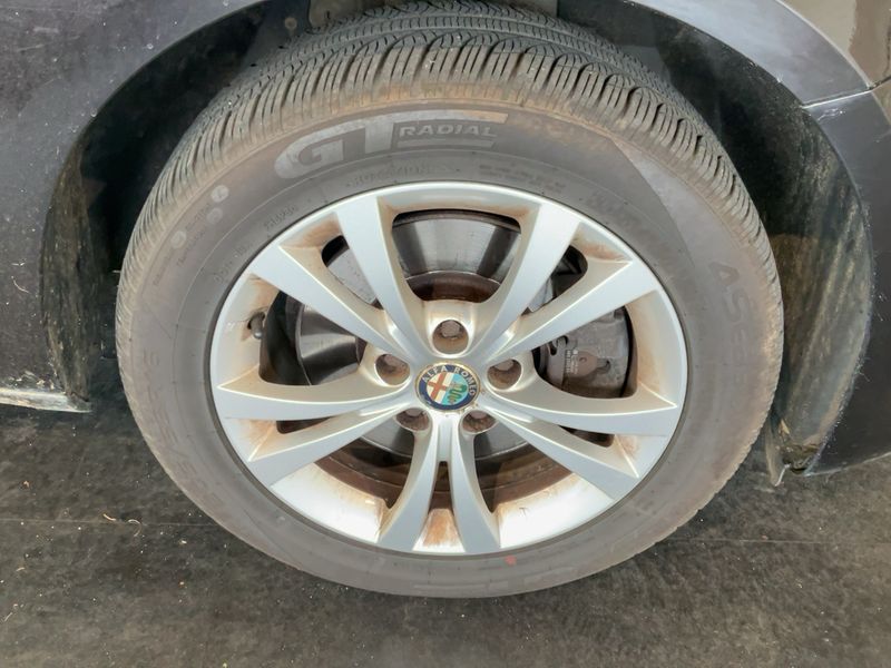 Alfa Romeo Giulietta 1.4 Turbo Turismo 2011 – снимка 11