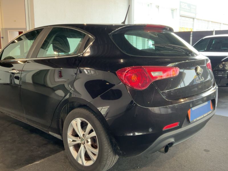 Alfa Romeo Giulietta 1.4 Turbo Turismo 2011 – снимка 6