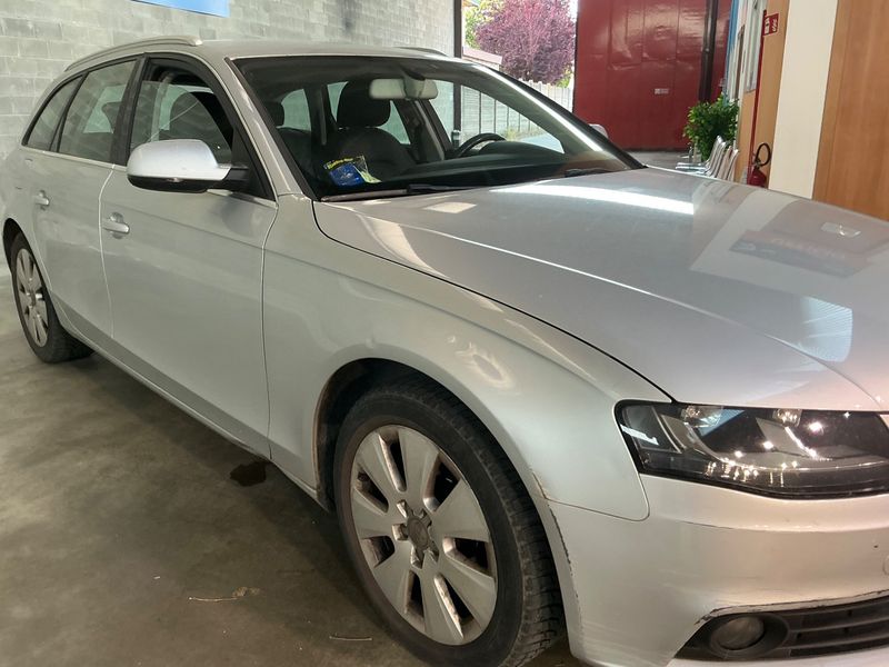 Audi A4 2.0 TDI 2009 – снимка на щета