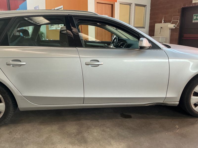 Audi A4 2.0 TDI 2009 – снимка 7