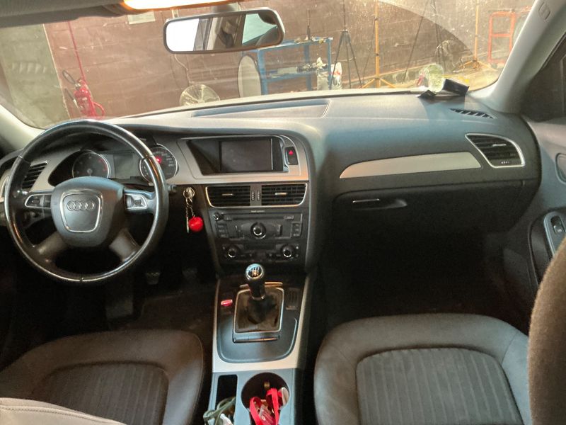 Audi A4 2.0 TDI 2009 – снимка 12