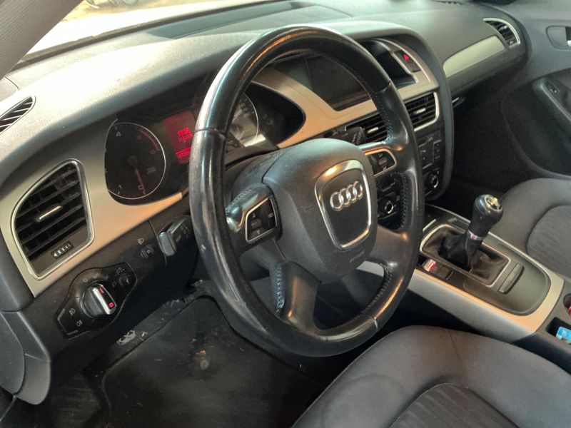 Audi A4 2.0 TDI 2009 – снимка на щета