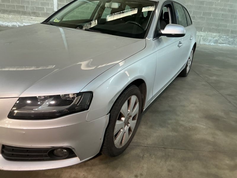 Audi A4 2.0 TDI 2009 – снимка на щета