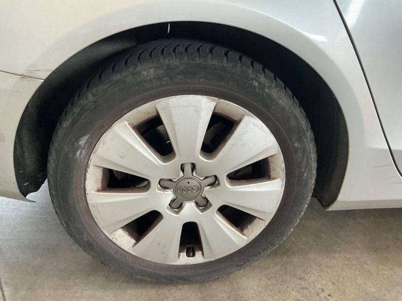 Audi A4 2.0 TDI 2009 – снимка 18