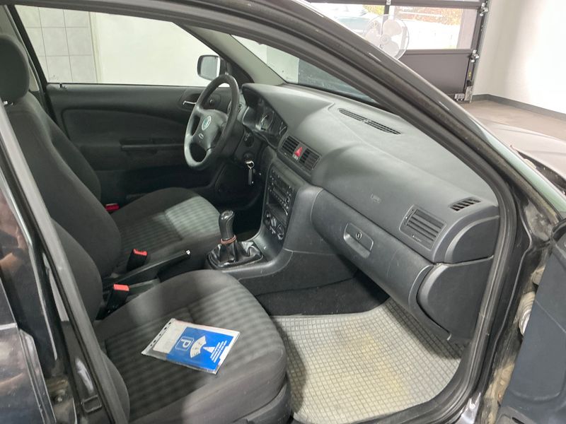 Skoda Octavia 1.9 TDI Tour 2008 – снимка 3