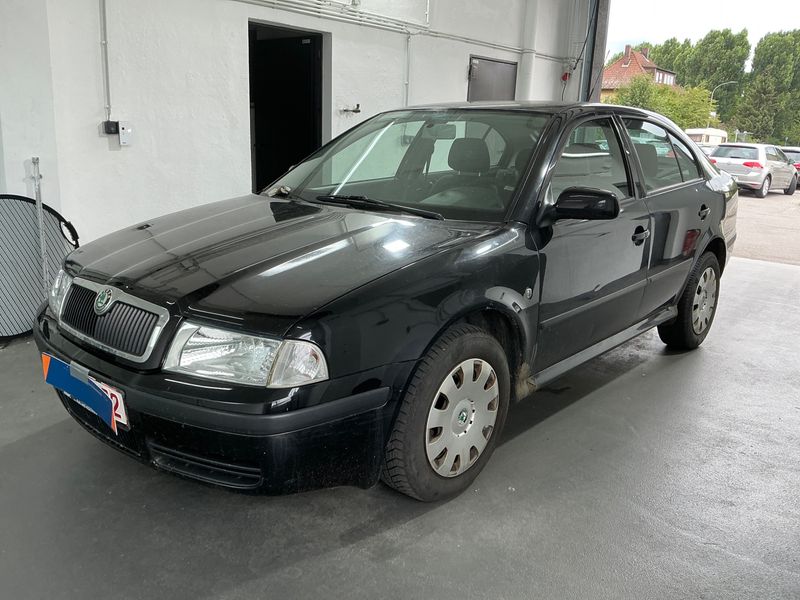 Skoda Octavia 1.9 TDI Tour 2008 – снимка 1