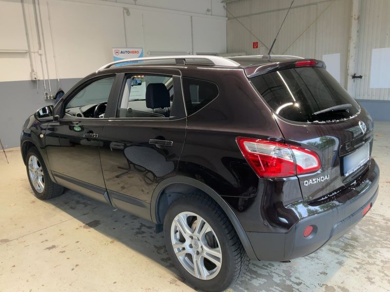 Nissan Qashqai 2.0 dCi Tekna 4x4 2011 – снимка 6