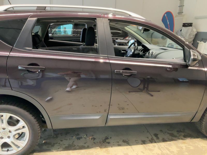 Nissan Qashqai 2.0 dCi Tekna 4x4 2011 – снимка 10