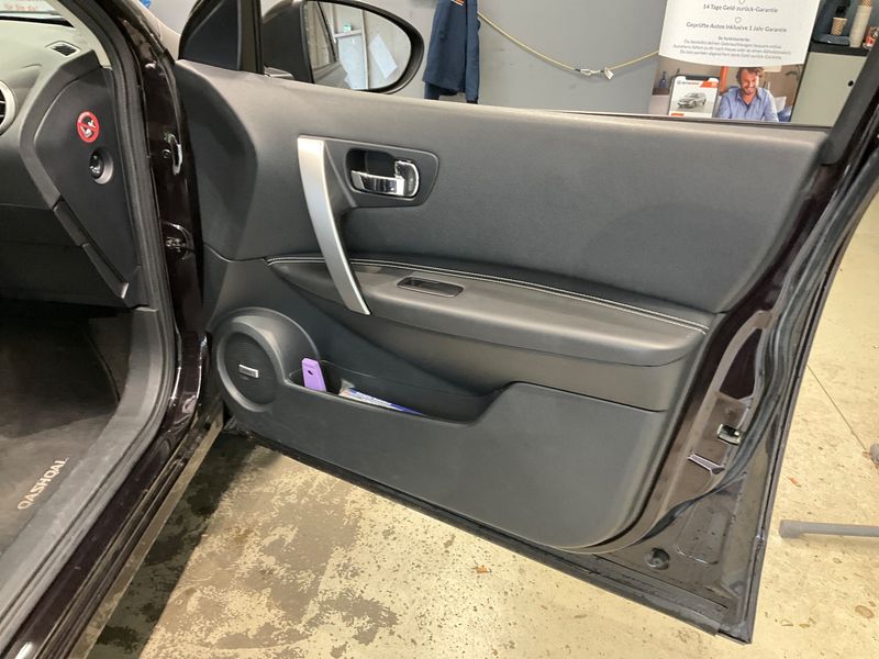 Nissan Qashqai 2.0 dCi Tekna 4x4 2011 – снимка 28