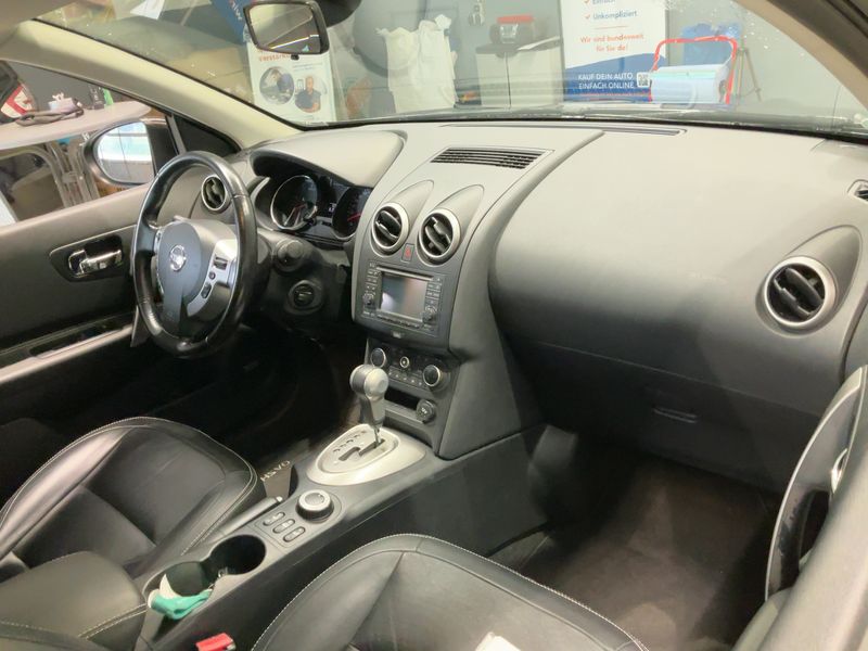 Nissan Qashqai 2.0 dCi Tekna 4x4 2011 – снимка 18