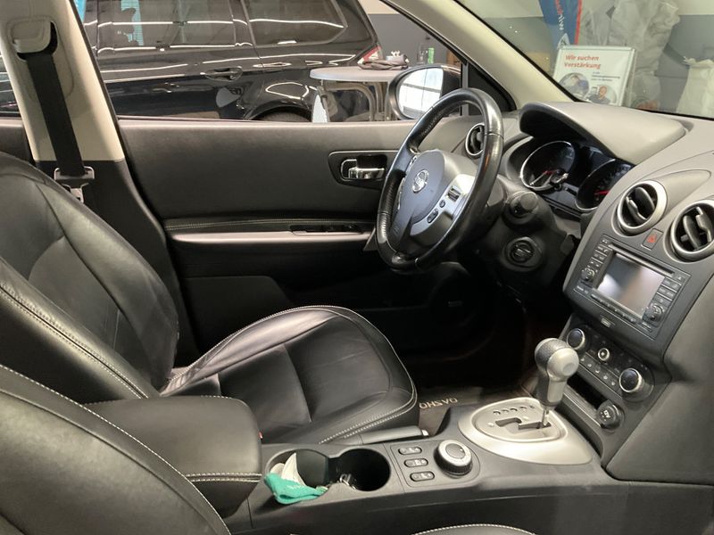 Nissan Qashqai 2.0 dCi Tekna 4x4 2011 – снимка 30