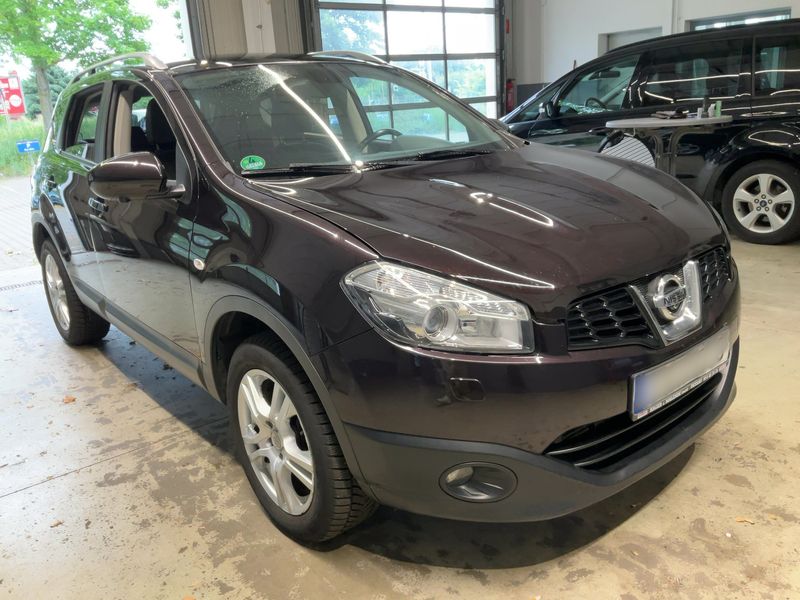 Nissan Qashqai 2.0 dCi Tekna 4x4 2011 – снимка 12