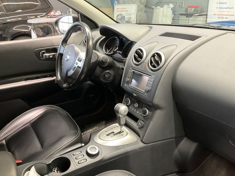 Nissan Qashqai 2.0 dCi Tekna 4x4 2011 – снимка 32