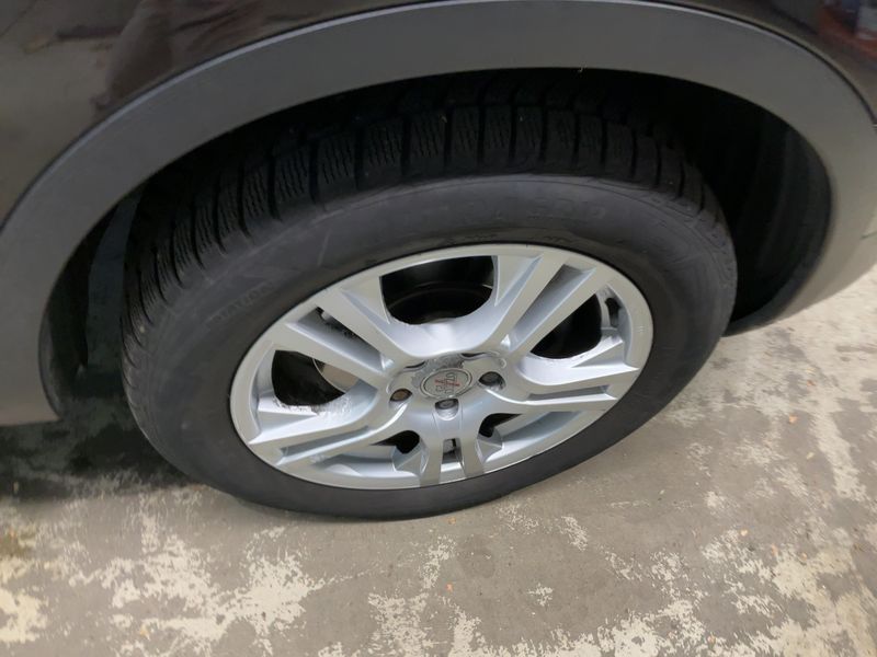 Nissan Qashqai 2.0 dCi Tekna 4x4 2011 – снимка 11