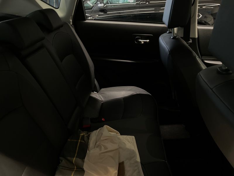 Nissan Qashqai 2.0 dCi Tekna 4x4 2011 – снимка 29