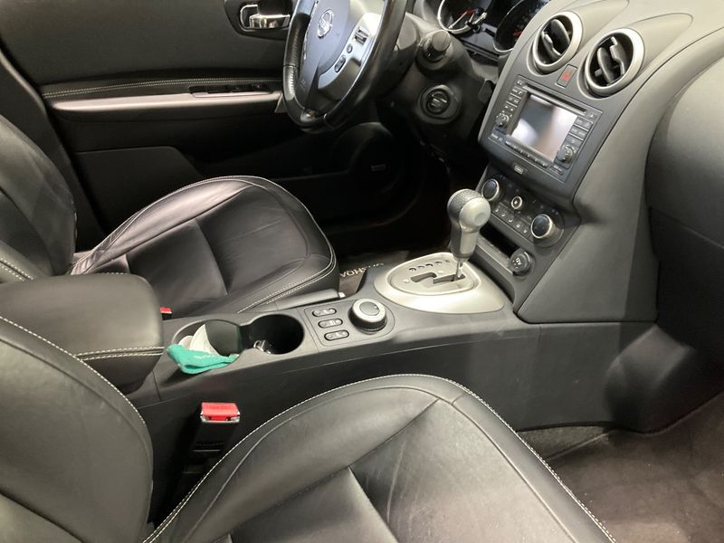 Nissan Qashqai 2.0 dCi Tekna 4x4 2011 – снимка 33