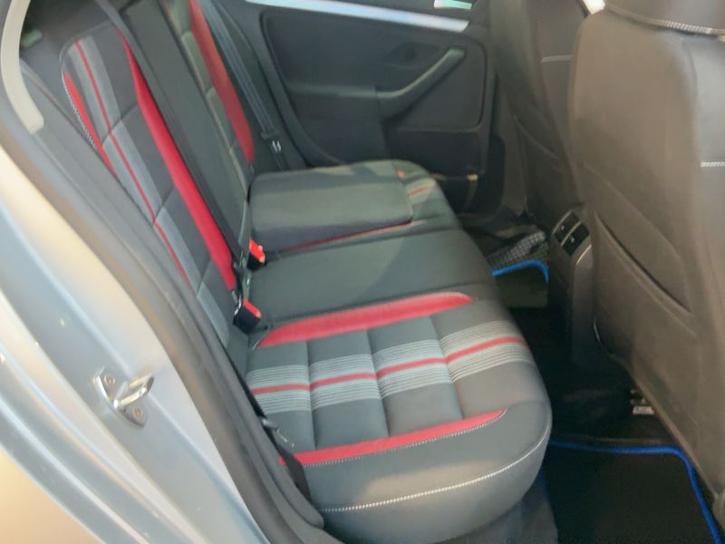 Volkswagen Golf VI 2.0 TDI Match 2013 – снимка 19