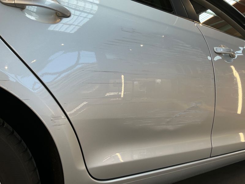 Volkswagen Golf VI 2.0 TDI Match 2013 – снимка на щета 44